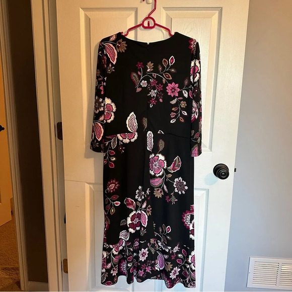 Talbots black dress with floral print, 14P, midi, ruched waist, stretchy - Picture 4 of 6